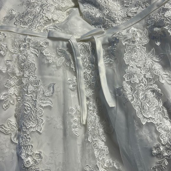 A-Line Scoop Neck Knee-Length Tulle Lace Dress - Picture 5 of 6